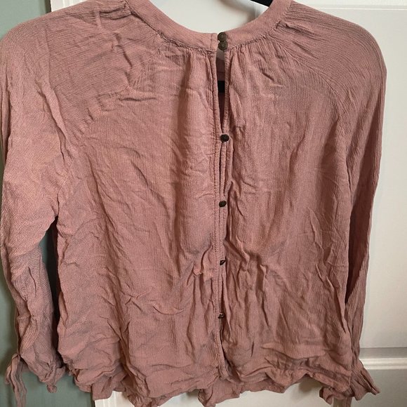 American Eagle Pink Top - Picture 2 of 3
